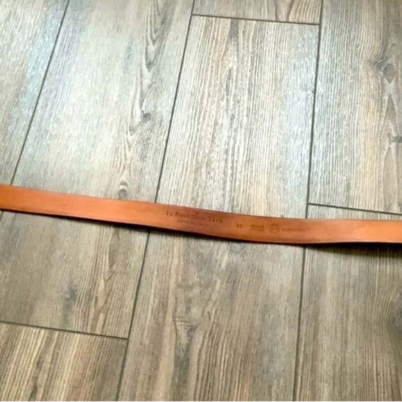 Sleek Black Belt - Picture 5 of 9